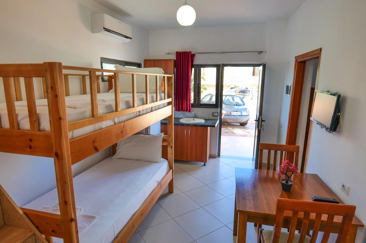 Guest House Gerard Ksamil Exterior photo