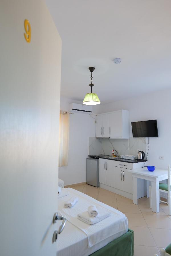 Guest House Gerard Ksamil Exterior photo